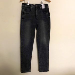 LOFT Fresh Cut High Rise Skinny Jeans in Black